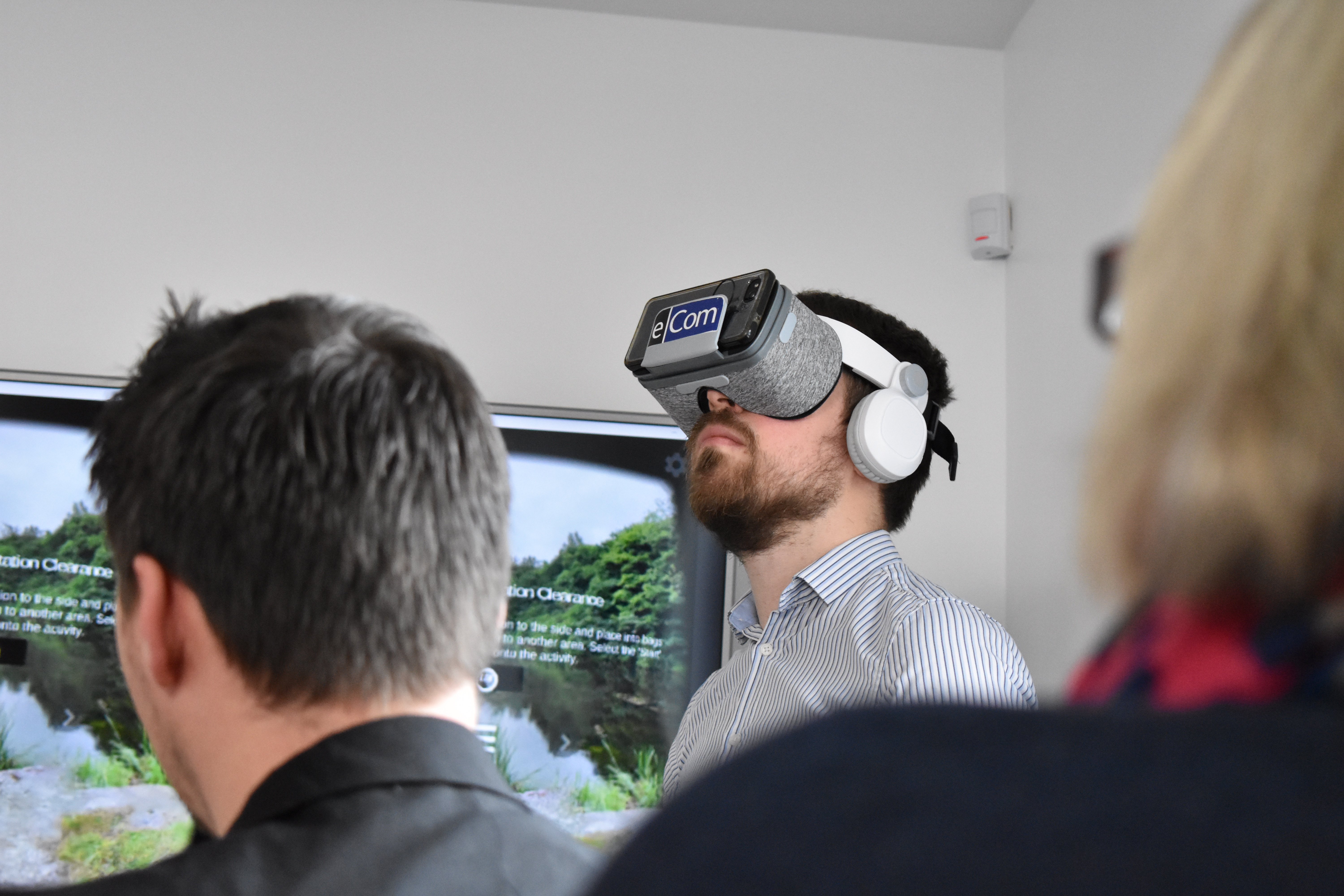 eCom VR.jpg